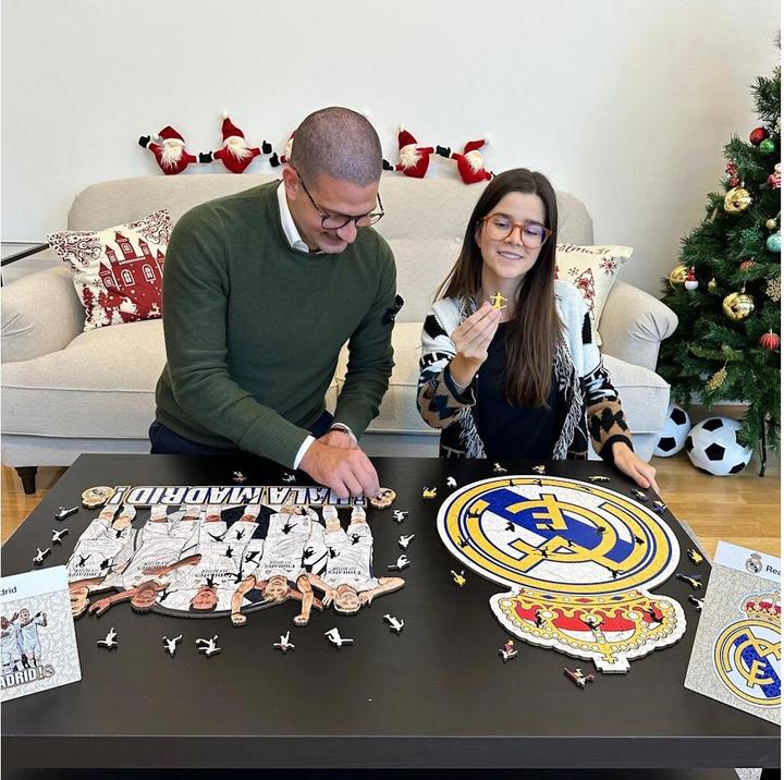 Actual product image Iconic Real Madrid CF - 5 Players - Wooden Puzzle Size L (500 pieces) (500 pieces)