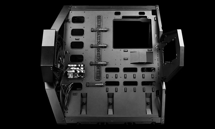 Produktbild Deepcool Quadstellar (ATX, Mini-ITX, E-ATX)