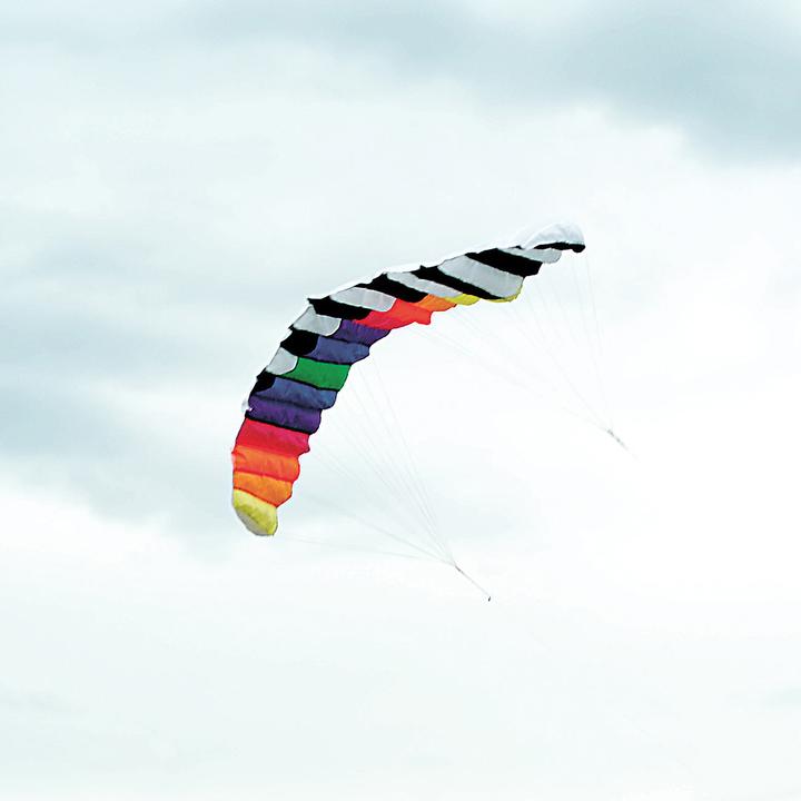 Produktbild Infactory 2er-Set XXL-Lenkdrachen "Speed" mit 2 Meter Spannweite & 30 m Schnur