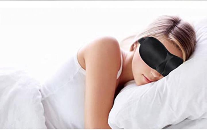Actual product image PhoneLook Travel sleep mask 3D aeroplane foam/ comfortable and lightweight (Sleeping mask)
