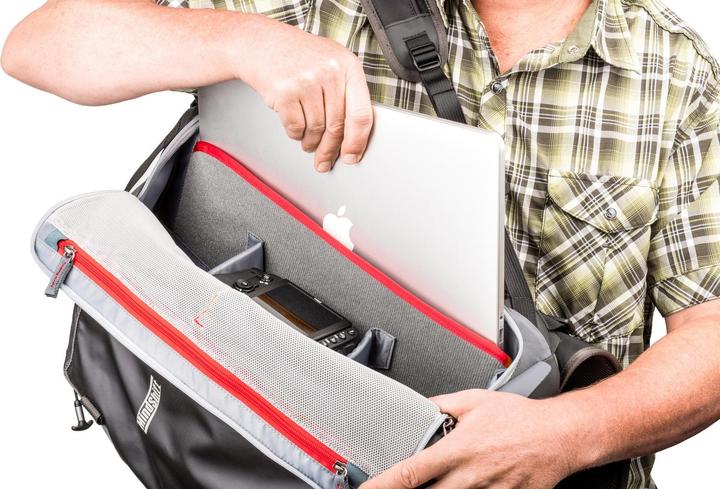 Actual product image Mindshiftgear PhotoCross 15L (Camera shoulder bag, 20 l)