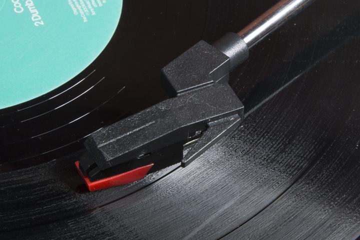 Produktbild Technaxx Nostalgie Plattendigitalisierer TX-101 (Einstiegsklasse, Halbautomatisch)