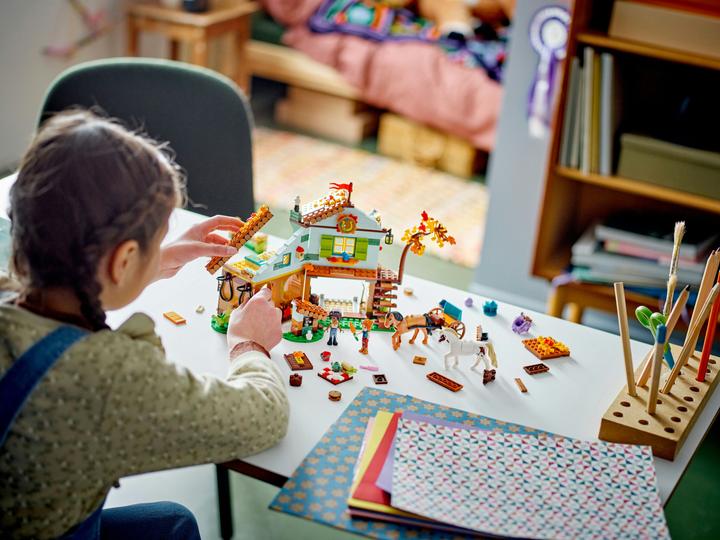 Actual product image LEGO 41745 Autumns Riding Stable (41745, LEGO Friends)