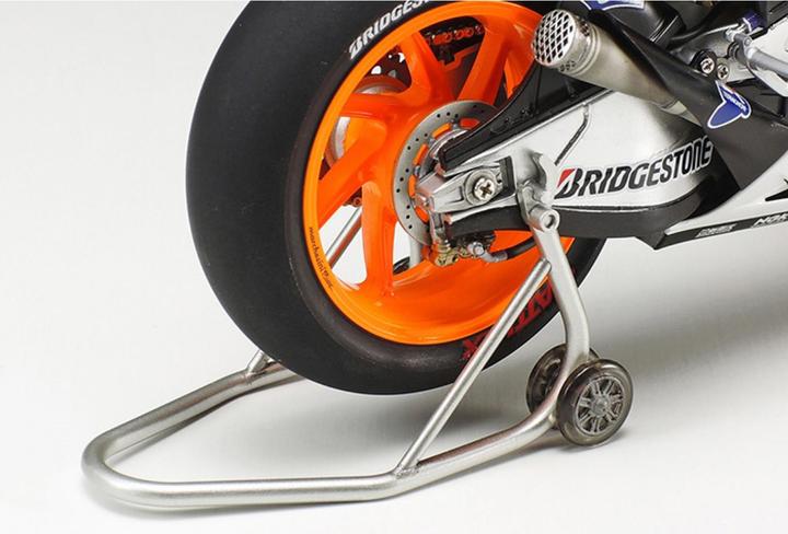 Actual product image Tamiya Repsol Honda RC213V 2014