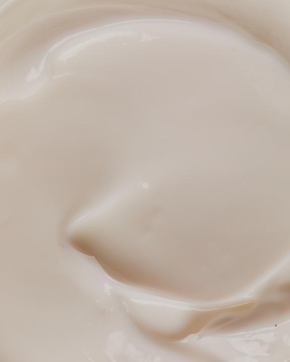 Actual product image NIVEA Naturally Good (Body cream, 450 ml)