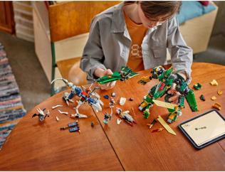 Produktbild LEGO Lloyds Jet-Mech (71845, LEGO Ninjago)