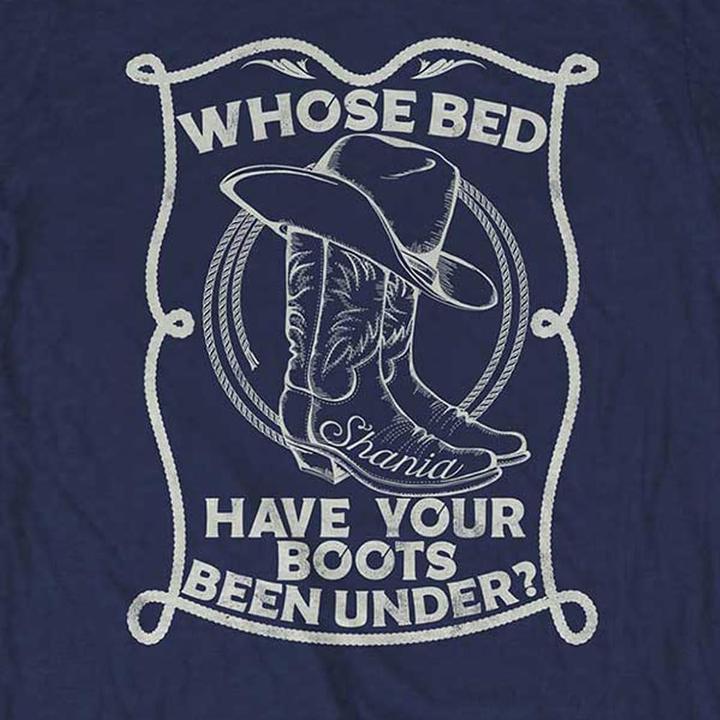Immagine prodotto Universal Textiles Whose Bed Have Your Boots Been Under? Maglietta Adulto Unisex (S)