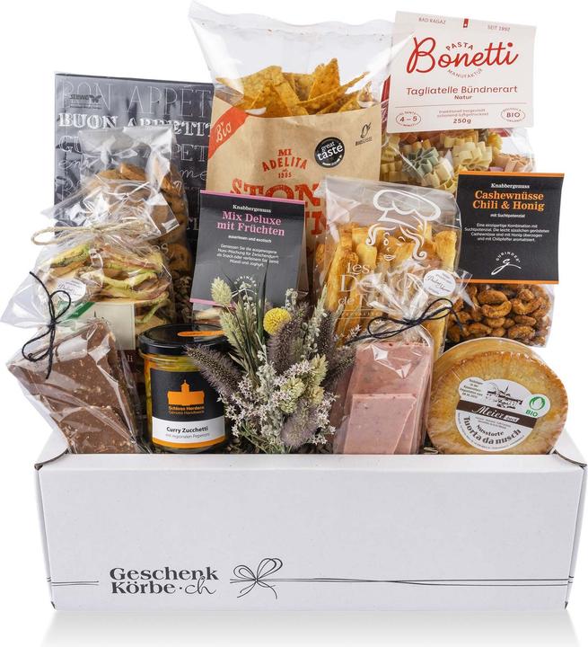 Actual product image Geschenkkörbe CH Gift basket "Swiss Basket Deluxe