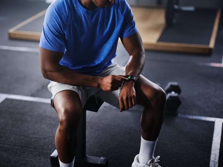 Actual product image Amazfit Bip 6 Dunkelgrau