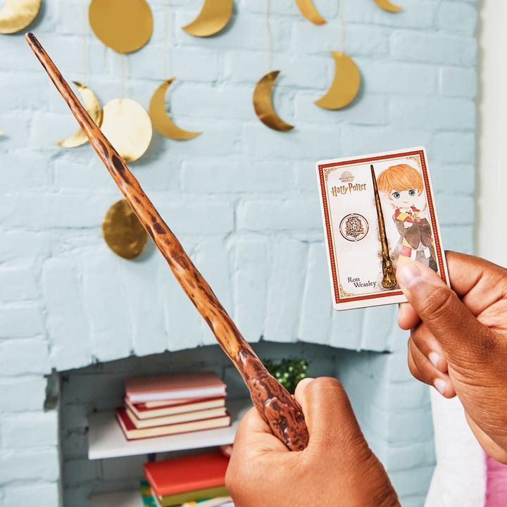 Produktbild Spin Master Wizarding World Harry Potter - Authentischer Ron Weasley Zauberstab aus Kunststoff mit