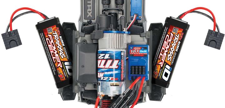 Image du produit Traxxas E-Revo Rouge/Bleu 1/16 Monster-Truck Rtr Brushed Avec Batterie Et Chargeur USB-C (RTR Prêt à fonctionner)