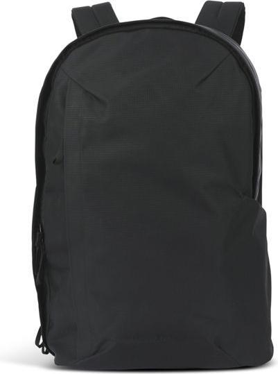 Actual product image Moment Everything Backpack - 28L Weekender - Black (28 l)
