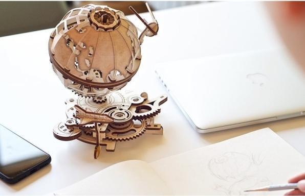 Actual product image Ugears Globe
