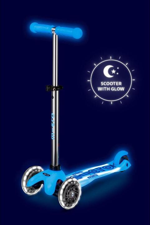 Actual product image Micro Scooter Mini Deluxe Glow Plus LED Blue