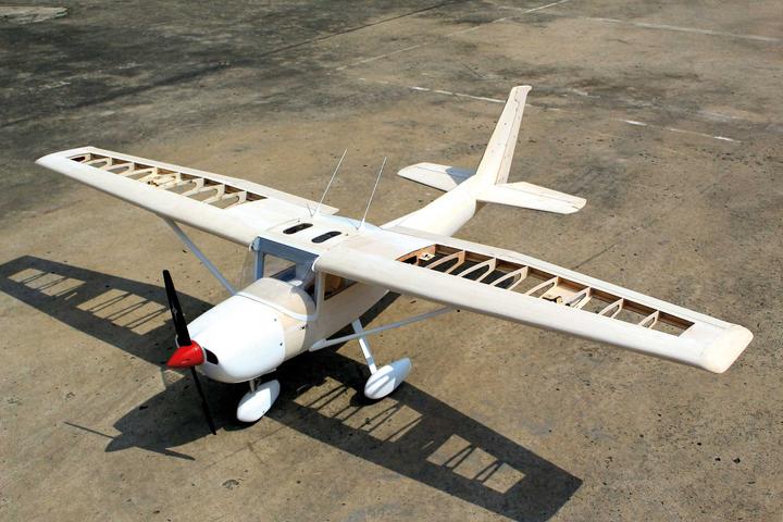 Produktbild Seagull Models ( SG-Models ) Cessna 152 Aerobat 80" Master Scale Kit Holzbausatz