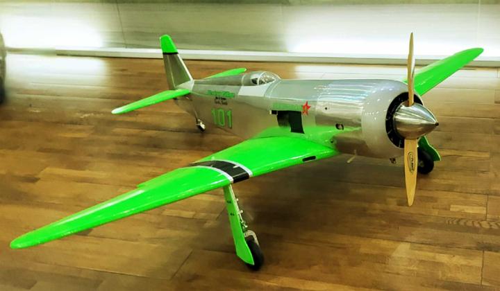 Immagine prodotto Seagull Models SG-Models ) YAK 11 71" 1,8m CHROM 35cc AIRRACE "Perestroika" CON A (Merlo)