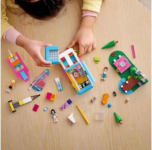 Image du produit LEGO Excursion en camping-car et en voilier (41681, LEGO Friends)