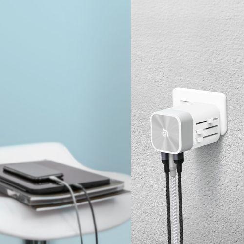 Produktbild Adam Elements OMNIA T3 | Weiss | Universal-Reiseadapter mit USB-C und USB-A Ladeanschlüssen