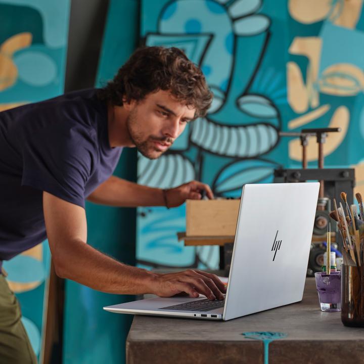 Immagine prodotto HP Envy 17-da0470ng (17.30", Intel Core Ultra 7 155H, 16 GB, 1000 GB, DE)