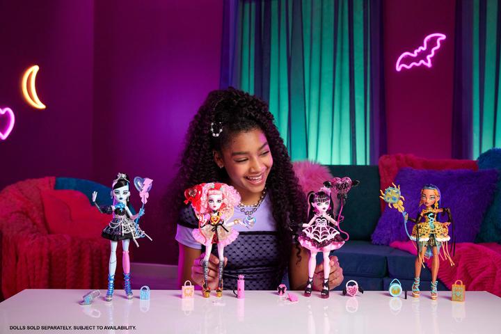 Actual product image Monster High Birthday Cleo