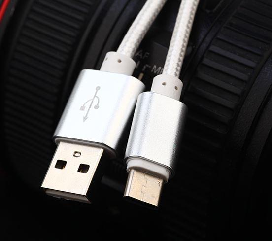 Produktbild Hermex Anki Type-C 3.1 USB Metall Ladekabel Stoff Datenkabel 2.4A 1m SILBER (1 m, USB 3.1)