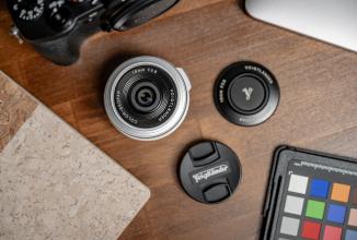 Actual product image Voigtländer Colour-Skopar 18mm / 2.8 asph. silver (Fujifilm X, APS-C / DX)