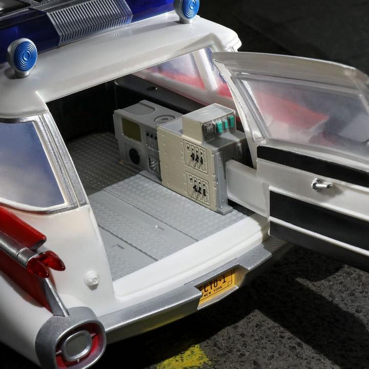 Image du produit Hasbro Ghostbusters Plasma Series Fahrzeug Ecto-1 (1984)