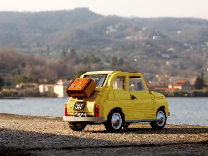 Image du produit LEGO Fiat 500 (10271, LEGO Creator Expert, LEGO difficiles à trouver)