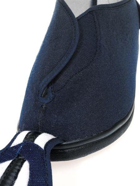 Produktbild Promed Verbandschuh Sanicabrio LXL marineblau 42 (Anziehen)