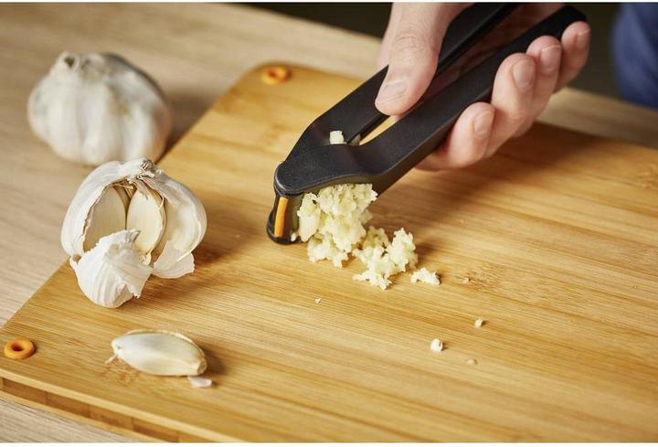Immagine prodotto Fiskars 1028361 Forma funzionale, pressa per aglio
