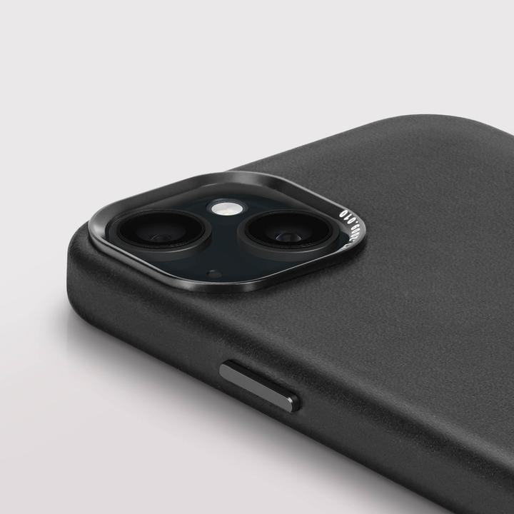 Actual product image Decoded Leather Backcover for iPhone 15 Plus Black (Apple iPhone 15 Plus)