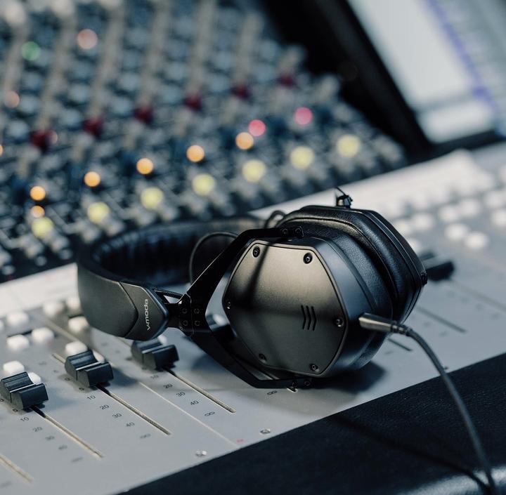 Actual product image V-Moda Crossfade M-200 (No noise cancelling, Cable)