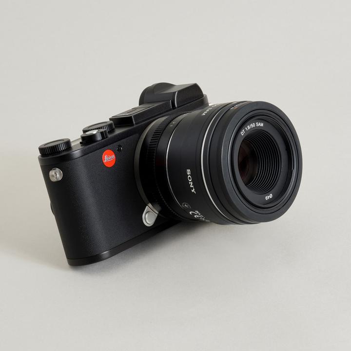 Actual product image Urth Lens Mount Adapter: Compatible with Sony A (Minolta AF) Lens to Leica L Camera Body
