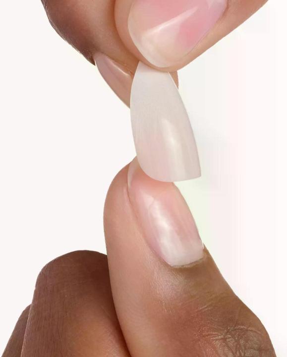 Image du produit essence Onglets de colle pour ongles 24 pièces (Ongles artificiels, Transparent)