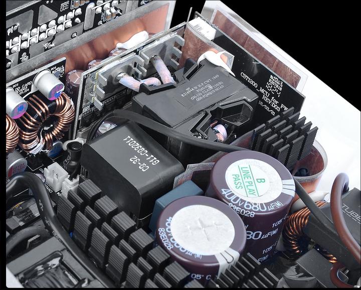 Actual product image Thermaltake ToughPower PF1 (1200 W)