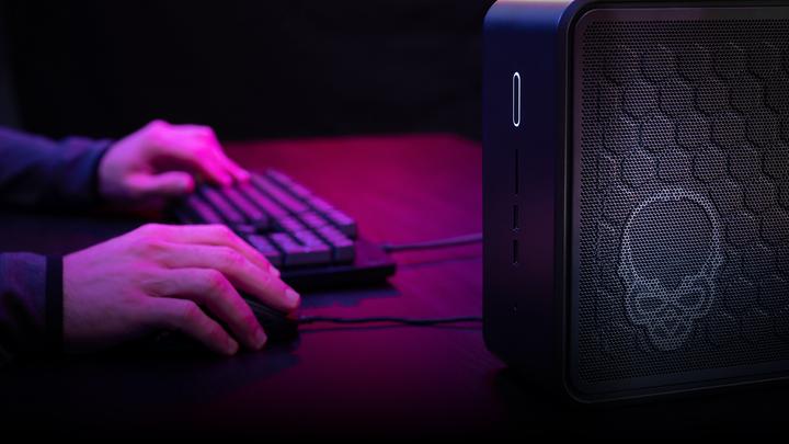 Produktbild Intel Ghost Canyon BXNUC9i5QNX2 (Intel Core i5-9300H)