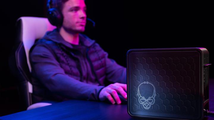 Produktbild Intel Ghost Canyon BXNUC9i5QNX2 (Intel Core i5-9300H)