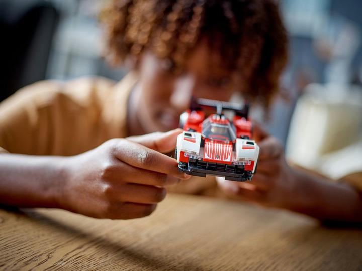 Actual product image LEGO Porsche 963 (76916, LEGO Speed Champions)