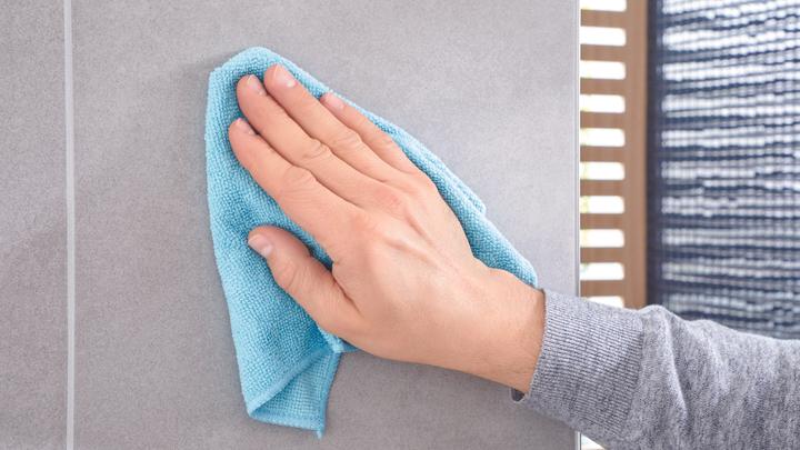 Produktbild tesa EXXCELLENT Handtuchstange inkl. Klebelösung ohne Bohren