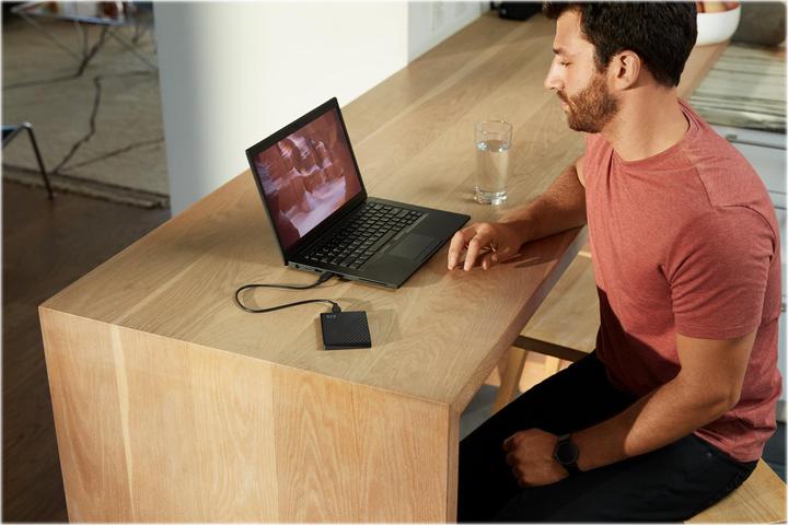 Actual product image WD My Passport external hard (1 TB)