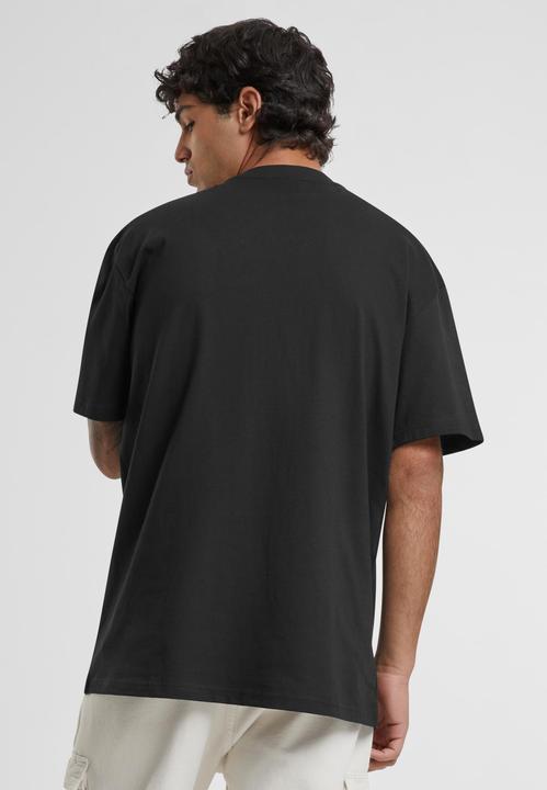 Actual product image Urban Classics Heavy oversized tee (5XL)