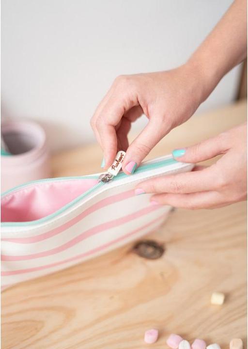 Image du produit Pusheen Pencil Case - Rose Collection Universal Cosmetic Bag (23 x 16.5 x 2.5 cm)
