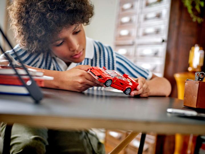 Produktbild LEGO Ferrari F40 Supersportwagen (76934, LEGO Speed Champions)
