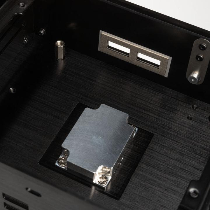 Actual product image Akasa Turing TN (UCFF)