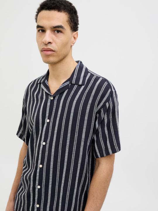 Actual product image Jack & Jones Jjeenzo Stripe Resort Shirt Ss Sn (XS)