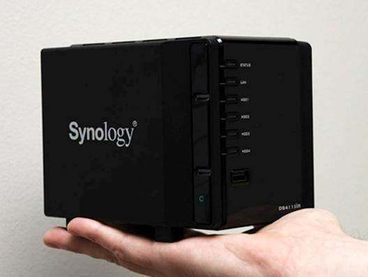 Produktbild Synology DS411 slim, NAS mit 4x 1TB Samsung, 2.5 Zoll (4 x 1 TB)