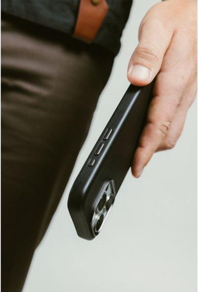Produktbild Nomad Traditional Leather Case (Apple iPhone 16 Pro Max)