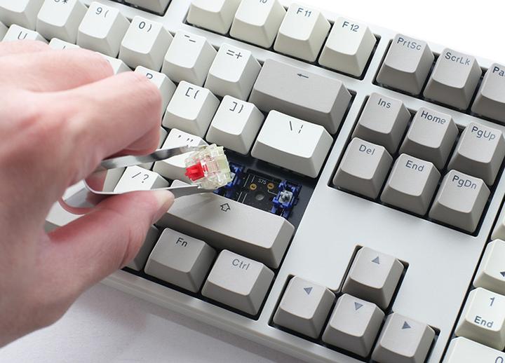 Actual product image Ducky Origin Vintage Gaming Keyboard, Cherry MX-Black (DE, Cable)