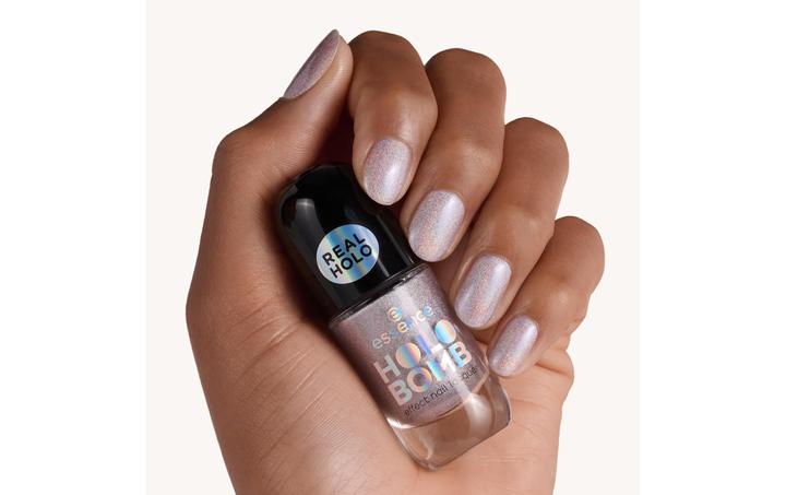 Produktbild essence Holo Bomb Effect Nail Lacquer 05 Holo Me Tight (Nude, Farblack)