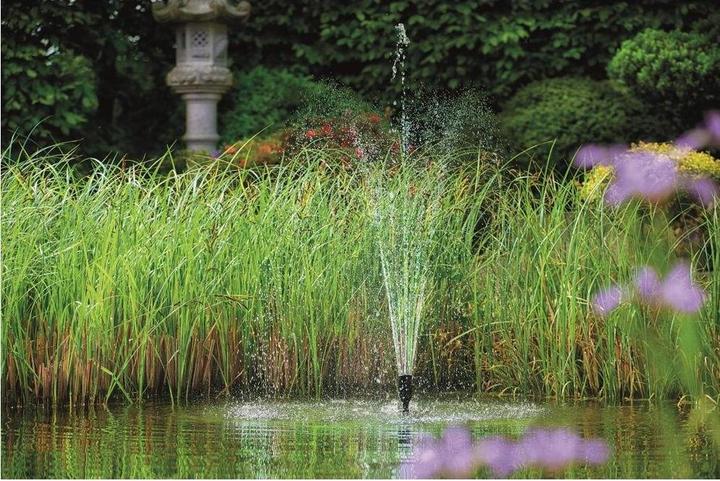 Actual product image Oase Aquarius Fountain Set Classic 2000 E